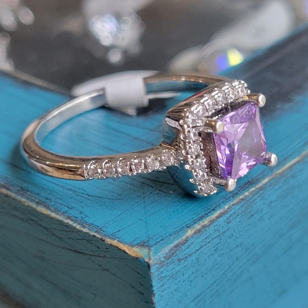 ๐2 for $20 NWT Fragrant Jewels Purple Swarovski Crystal Ring - Picture 5 of 7